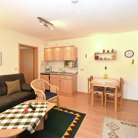 Doris 2 Apartment
